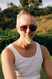sepiamimic
